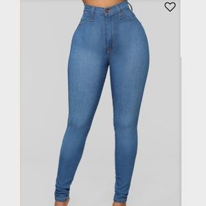 NWOT Fashion Nova Classic High Rise Skinny Jeans